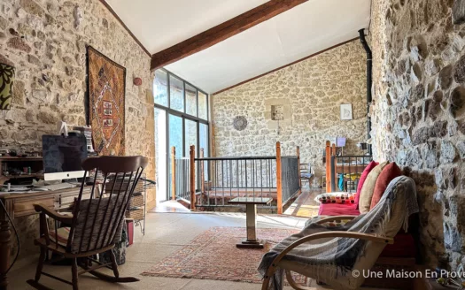 Maison de village ROQUEMAURE (30)