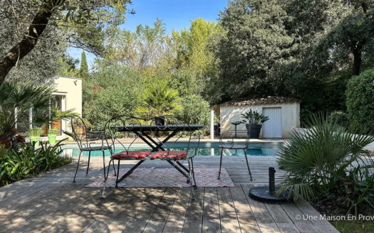 Maison contemporaine Villeneuve les Avignon (30)